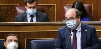 Indemnización de 20 días por año trabajado a todos los interinos que suspendan el examen y pierdan su puesto