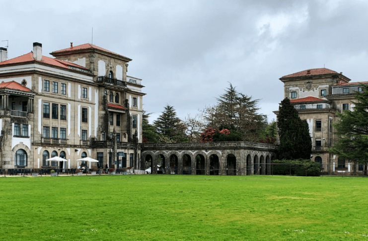La Universidad de Santiago de Compostela convoca 100 plazas de C2