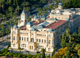 Ayuntamiento de Málaga: 65 plazas en la OEP 2021