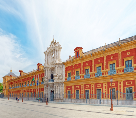 Junta de Andalucía: 388 plazas en la OEP 2021