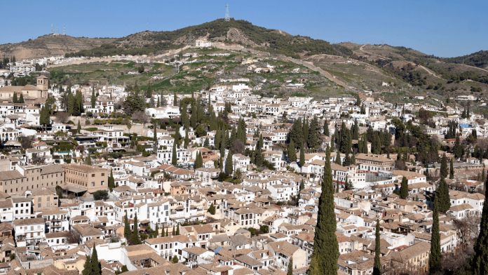 Diputación y Universidad de Granada: 348 plazas en las OEP 2021