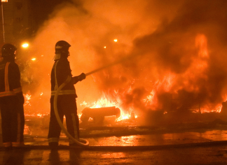 Bomberos voluntarios de la Generalitat de Cataluña: 300 plazas