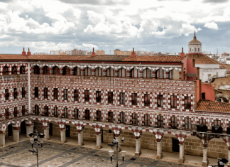 Abierto el plazo para 17 plazas de Auxiliar Administrativo en el Ayuntamiento de Badajoz Auxiliares Administrativos para la Diputación de Badajoz: 15 plazas