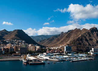Santa Cruz de Tenerife: Técnicos/as y Administrativos/as