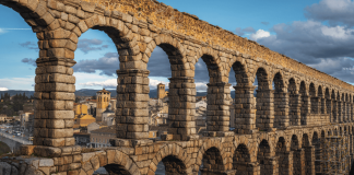 Castilla y León convocará 3.342 plazas por concurso-oposición antes de 2023