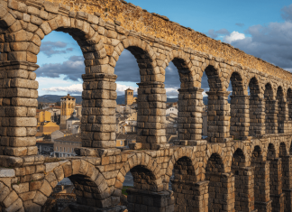Castilla y León convocará 3.342 plazas por concurso-oposición antes de 2023