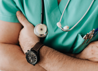 Sacyl convoca 1.230 plazas de Enfermero/a y Médico/a