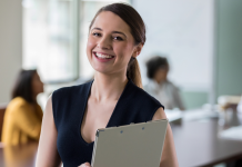 Córdoba convoca 14 plazas de Oficial de Tercera de Carreteras: plazo y detalles La Diputación de Córdoba convoca 6 plazas de Auxiliar Administrativo