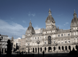 A Coruña: 35 plazas de Auxiliar Administrativo/a y Subalterno/a A Coruña: 131 plazas en la Oferta de Empleo Público de 2023 del Ayuntamiento