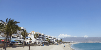 ¡Oposiciones en Roquetas de Mar!: 9 plazas de Auxiliar Administrativo