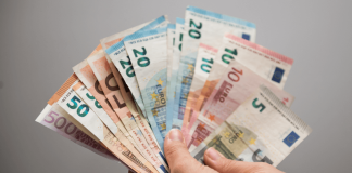 Estas son las diferencias entre la subida salarial en el sector privado y en el sector público