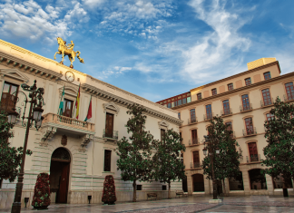 Ayuntamiento de Granada: 17 plazas de Auxiliar Administrativo