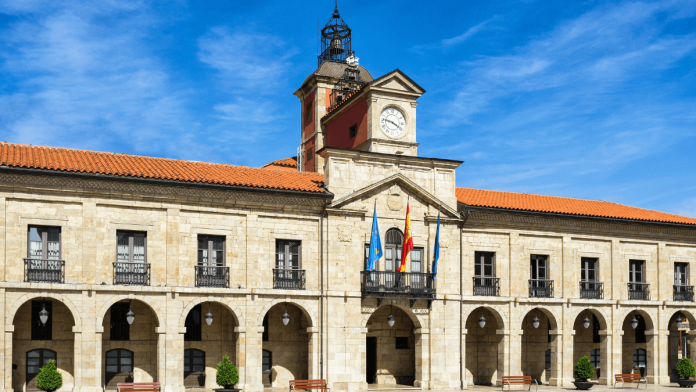 El Ayuntamiento de Avilés convoca 13 plazas de Auxiliar Administrativo/a
