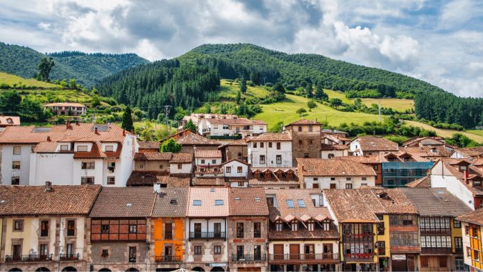 El Gobierno de Cantabria convocará 686 plazas en los próximos días